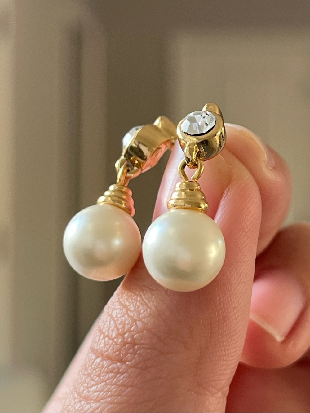 Vintage Christian Dior Round Pearl Drop Dangle Rhinestone 14k Gold Post Earrings - Picture 4 of 8